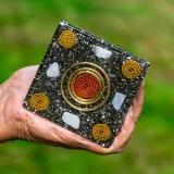 The Sacred Point – Handmade Russian Pyramid Orgonite - Image 3
